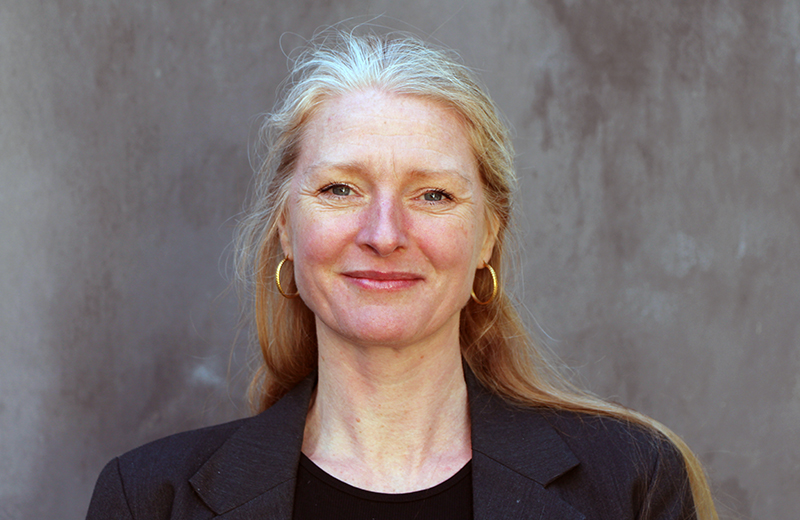 Julie Dinesen